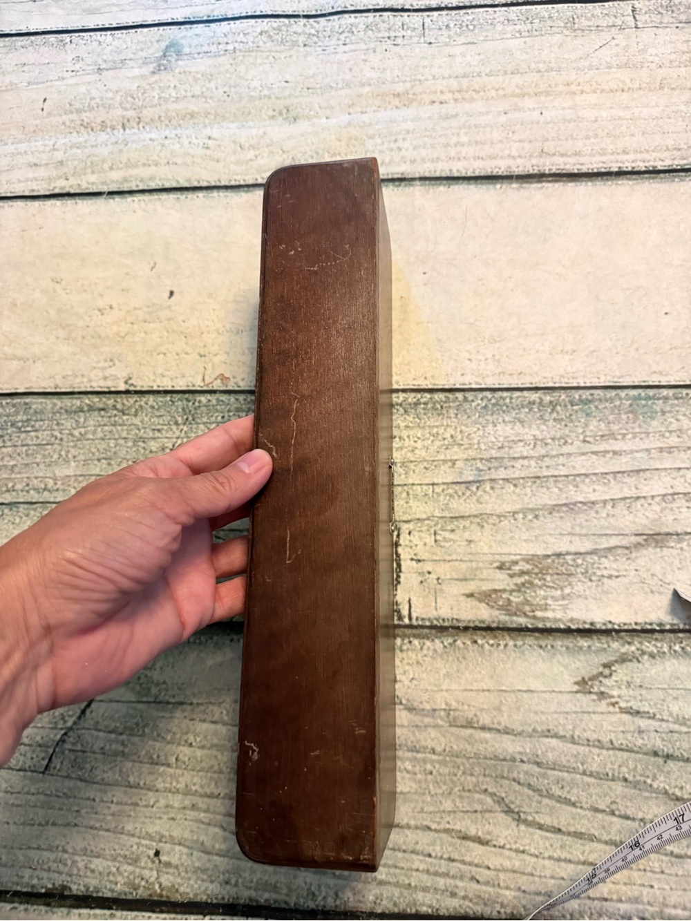Vintage little wooden thimble display wall shelf. Trinkets. - Picture 4 of 5